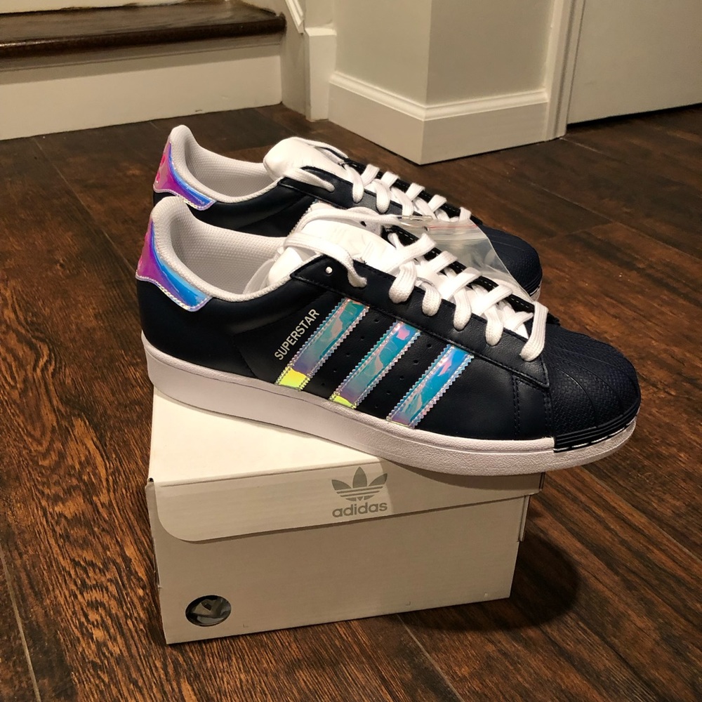 ADIDAS unisex limited edition shell top sneakers